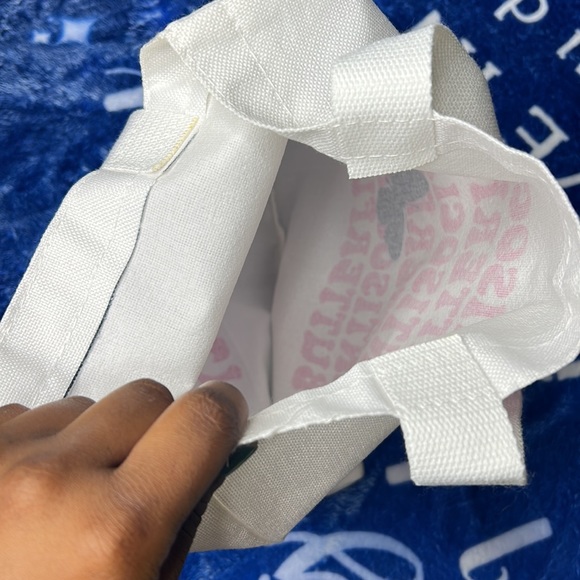 Trendy street wear bag - Picture 4 of 4